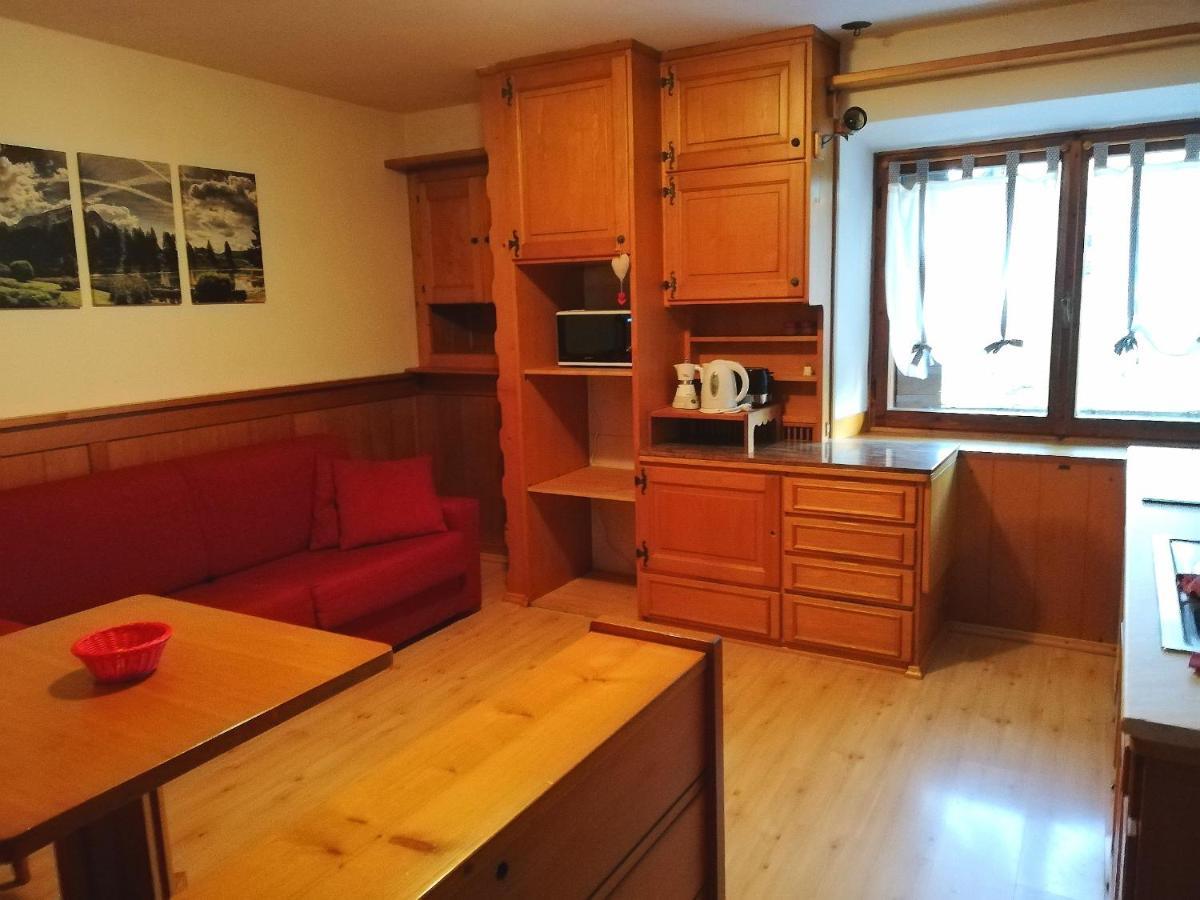 Casa Vacanze Miramonti - Appartamento Con Balcone Con Vista Sulle Dolomiti ボルカ・ディ・カドーレ エクステリア 写真